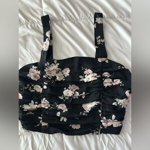 Women’s Black Floral Crop Top Express Size XS